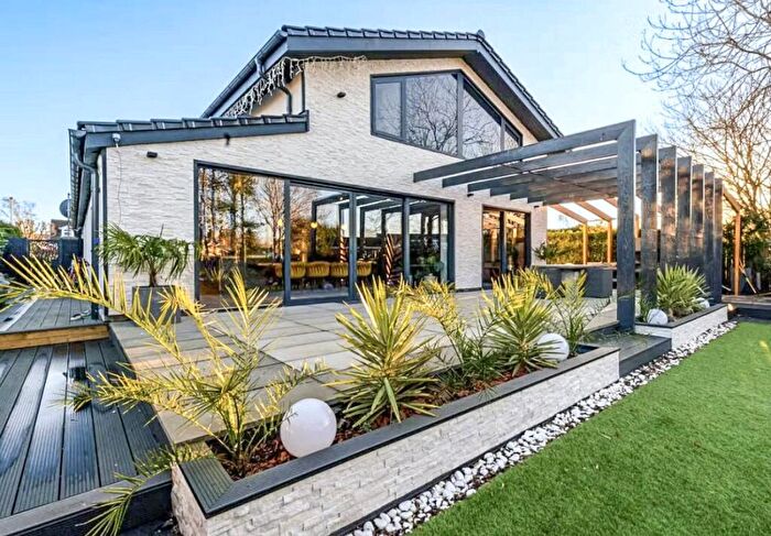 4 Bedroom Detached House For Sale In Darras Road, Darras Hall, Ponteland, Newcastle Upon Tyne, NE20