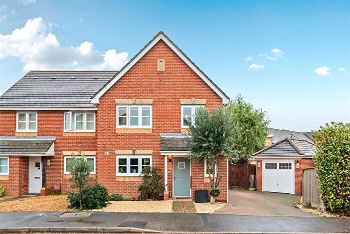 4 Bedroom Semi-Detached House For Sale In Church Road, Warsash, SO31