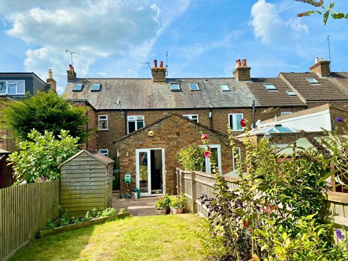 2 Bedroom House To Rent In Albany Terrace, Tring, HP23