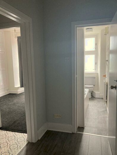 1 Bedroom Flat To Rent In Barlogan Avenue, Glasgow, G52