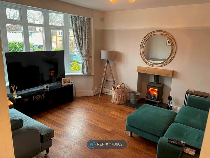 4 Bedroom Detached House To Rent In Corby Avenue, Swindon, SN3