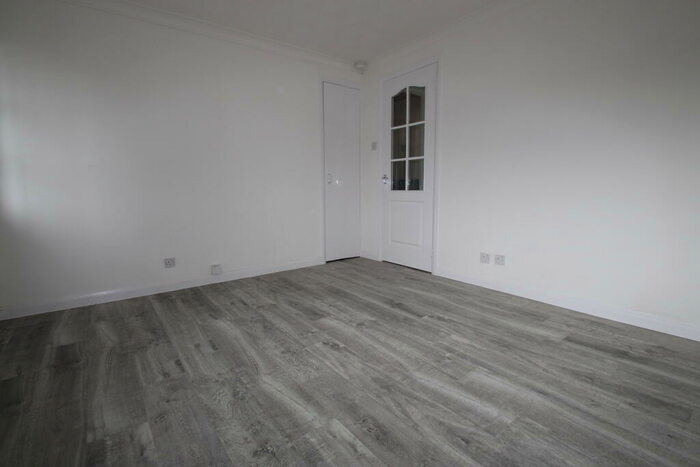 1 Bedroom Flat To Rent In Manse View, Newarthill, Motherwell, ML1