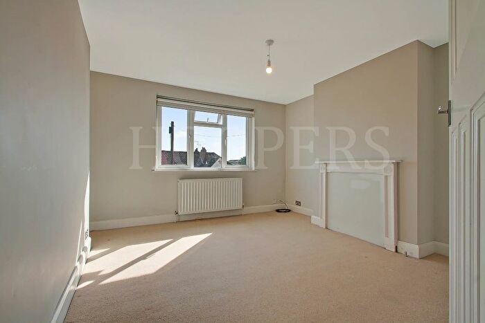 2 Bedroom Flat To Rent In Coles Green Road, London, NW2