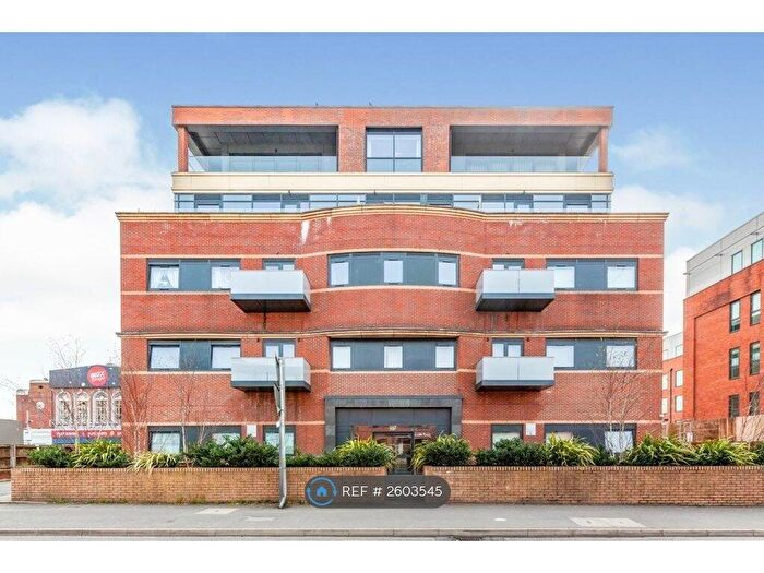 1 Bedroom Flat To Rent In Brickfield Court, Slough, SL1
