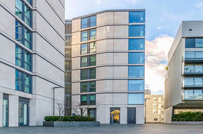 1 Bedroom Flat For Sale In City Road, Clerkenwell, London, EC1V