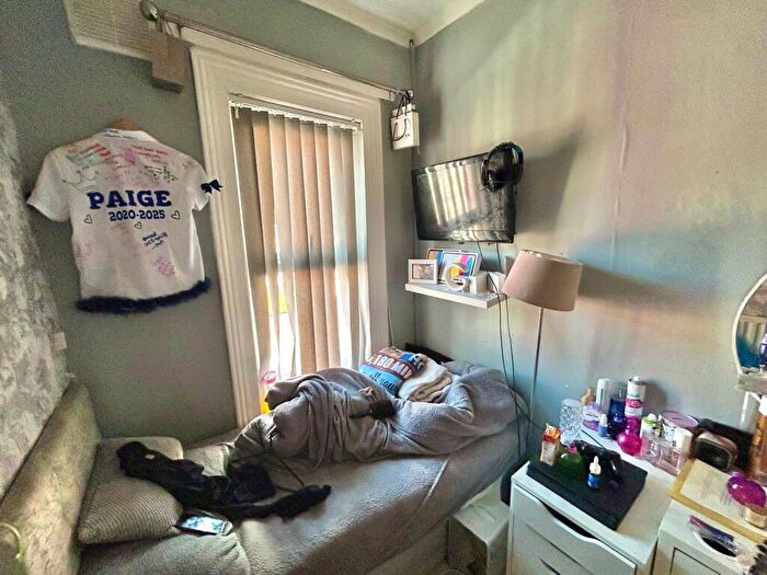 3 Bedroom End Of Terrace House For Sale In Raffles Road, Birkenhead, Merseyside, CH42