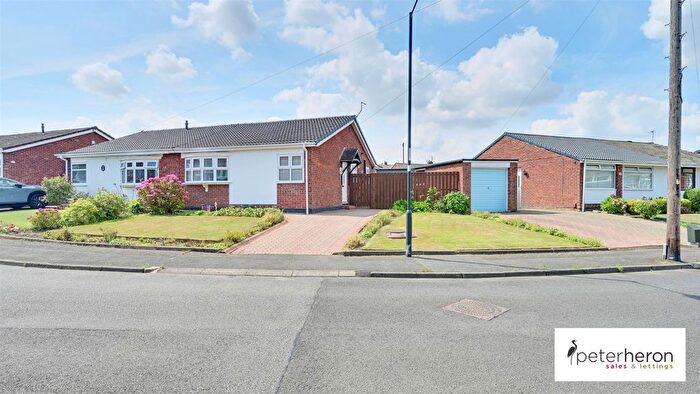 3 Bedroom Bungalow For Sale In Brockenhurst Drive, Hastings Hill, Sunderland, SR4