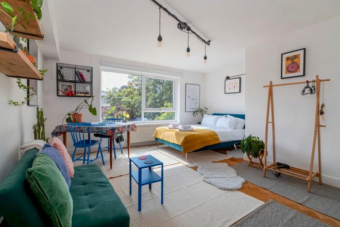 1 Bedroom Studio To Rent In Upper Richmond Road, London, SW15
