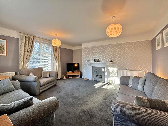 1 Bedroom Flat For Sale In Higher Manor Road, Brixham, TQ5