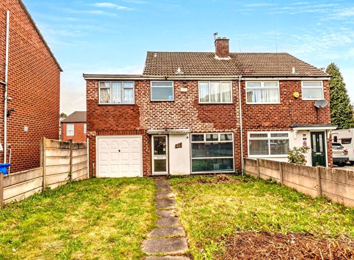 4 Bedroom Semi-detached House For Sale In Taylor Lane, Denton, Manchester, M34