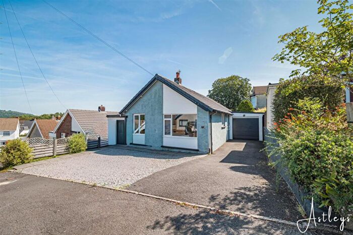 2 Bedroom House For Sale In Kenway Avenue, Neath, SA11