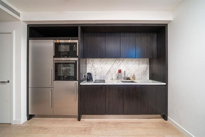 Studio To Rent In Columbia West Apartments, Biscayne Avenue, E14