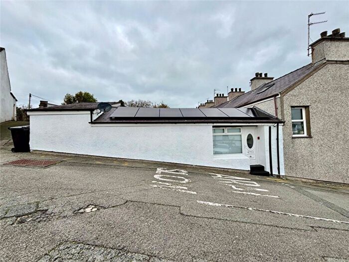 1 Bedroom End Of Terrace House For Sale In Holyhead, Isle Of Anglesey, LL65