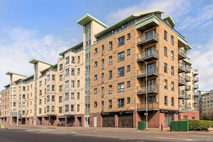 2 Bedroom Flat For Sale In / Lindsay Road, The Shore, Edinburgh, EH6