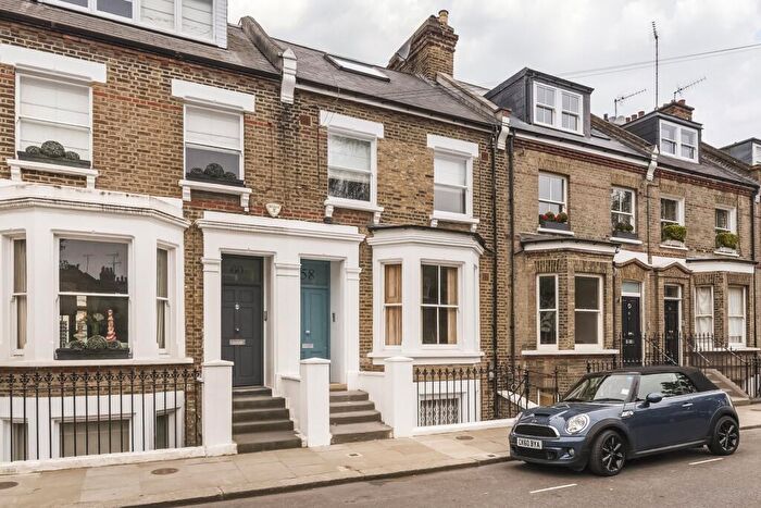 1 Bedroom Flat To Rent In Uverdale Road, London, SW10