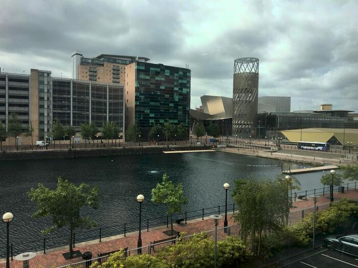 2 Bedroom Flat To Rent In The Quays, Salford, M50