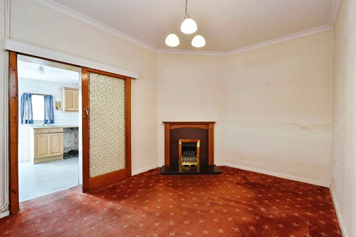 3 Bedroom Semi-Detached House For Sale In Dulais Road, Seven Sisters, Neath, SA10