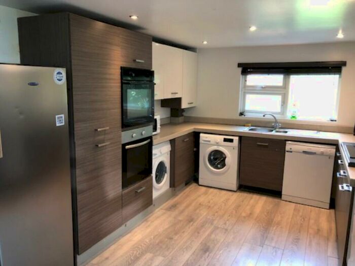 8 Bedroom Property To Rent In Uttoxeter New Road - * Available St July, DE22