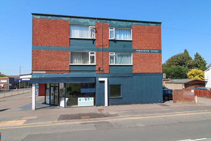 2 Bedroom Apartment For Sale In Fernleigh Court, Farnborough, GU14