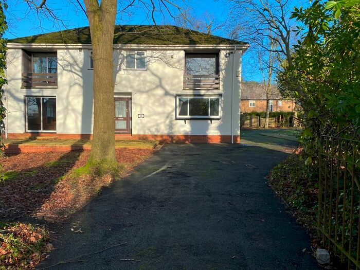 5 Bedroom Detached House To Rent In Ty-Gwyn, Wyfordby Avenue, Blackburn. Lancs. BB2