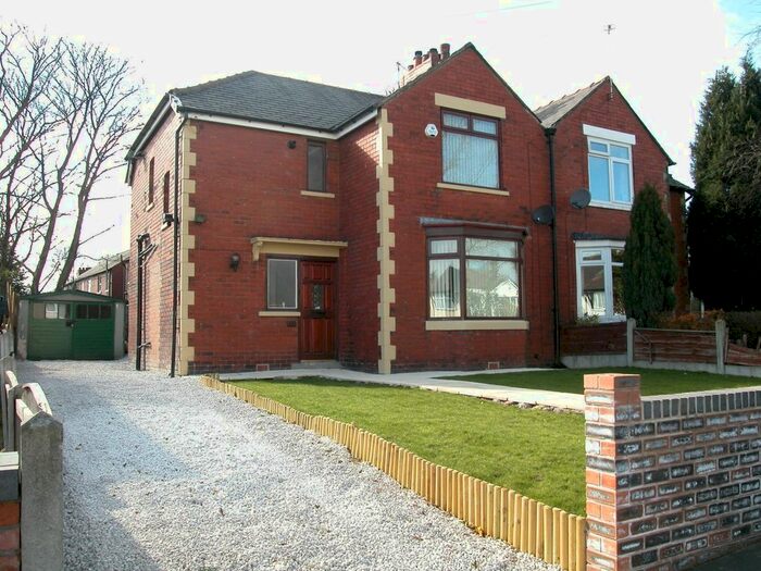 3 Bedroom Semi-Detached House To Rent In Daneshill, Prestwich, Manchester M25