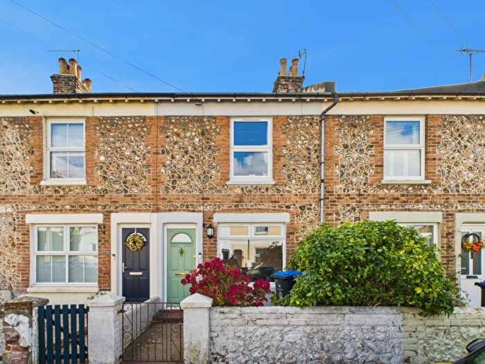 2 Bedroom Terraced House For Sale In Becket Road, Worthing, BN14