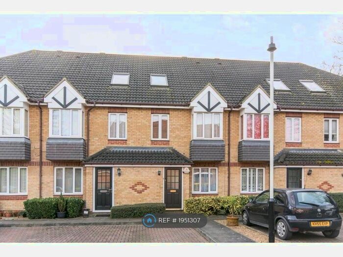 1 Bedroom Flat To Rent In Greater London, London, N3