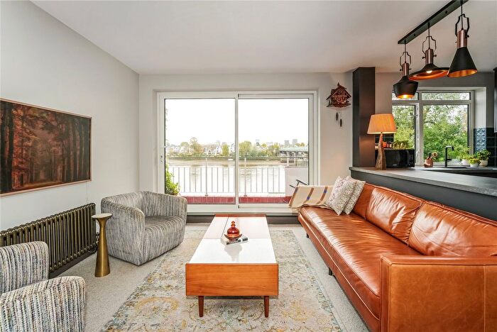 2 Bedroom Flat To Rent In Ranelagh Gardens, London, SW6