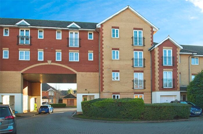 2 Bedroom Flat For Sale In Harrison Way, Cardiff, CF11