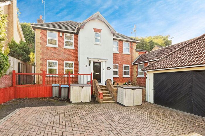 4 Bedroom Detached House For Sale In Badgers Rise, Dover, Kent, CT17