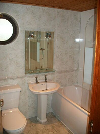 2 Bedroom Flat To Rent In Dunalistair Gardens, Broughty Ferry, Dundee, DD5
