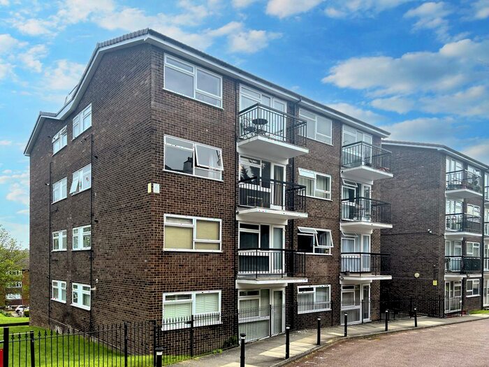 1 Bedroom Flat To Rent In Scotts Avenue, Bromley, BR2