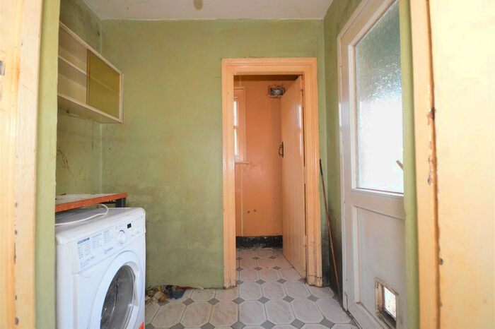 3 Bedroom Semi-Detached House For Sale In Wheatsheaf Close, Wrabness, Manningtree, CO11
