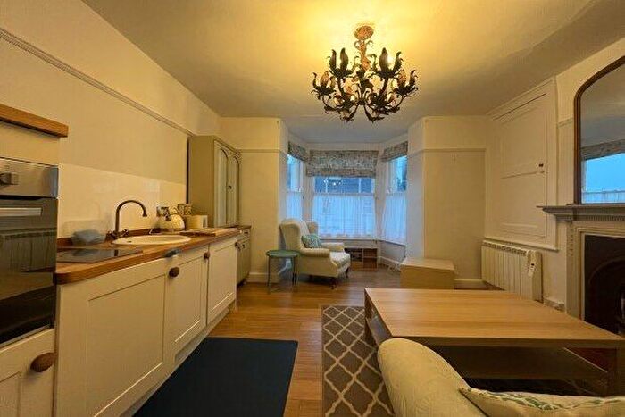 1 Bedroom Flat To Rent In The Street, Bridport, DT6