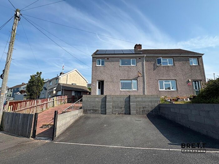 3 Bedroom Semi-Detached House For Sale In Riverside Avenue, Neyland, Milford Haven, Pembrokeshire., SA73