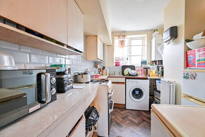 1 Bedroom Flat For Sale In Loughborough Road, Brixton, London, SW9