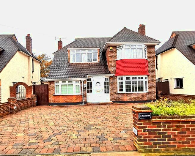 5 Bedroom Detached House To Rent In Wendover Drive, New Malden, KT3