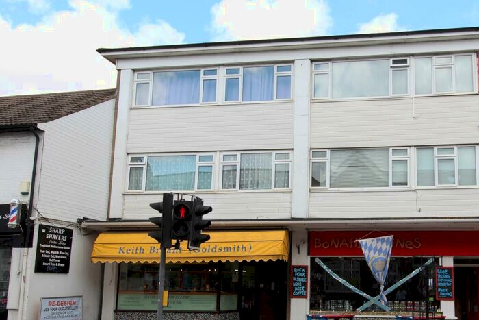 2 Bedroom Flat To Rent In Bargates, Christchurch, BH23