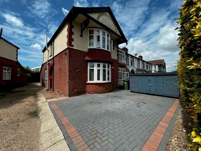 3 Bedroom End Of Terrace House To Rent In Highbury Grove, Portsmouth, PO6