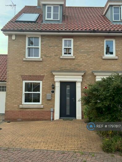 3 Bedroom Semi-Detached House To Rent In Bradfield Drive, Martham, Great Yarmouth, NR29