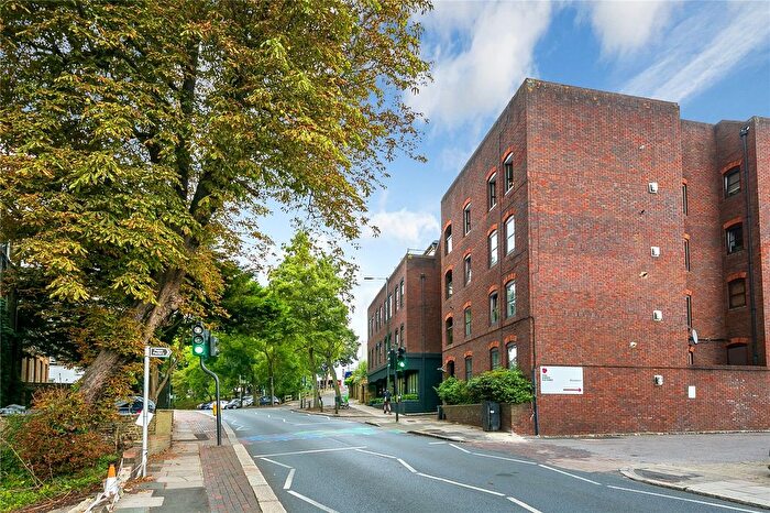 1 Bedroom Flat To Rent In Petersham Road, Richmond, TW10