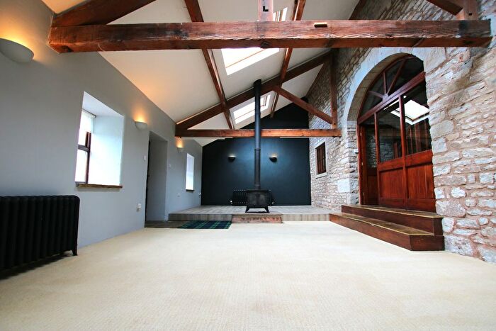 4 Bedroom Barn Conversion To Rent In Manchester Road, Burnley, BB11