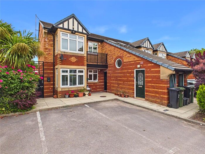 2 Bedroom Apartment For Sale In Townfield Lane, Wirral, Merseyside, CH63