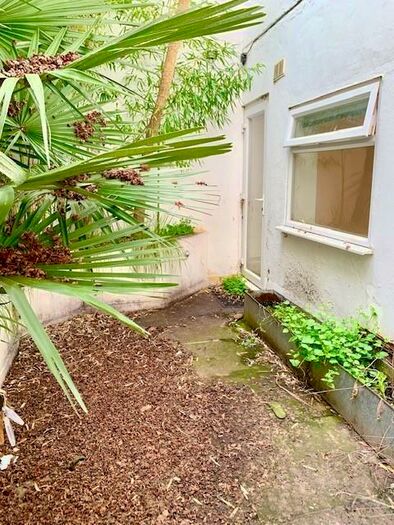 2 Bedroom Flat To Rent In Ainger Road, London, NW3