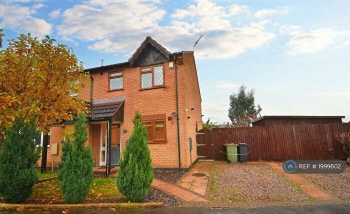 3 Bedroom Semi-Detached House To Rent In Mablowe Field, Wigston, LE18
