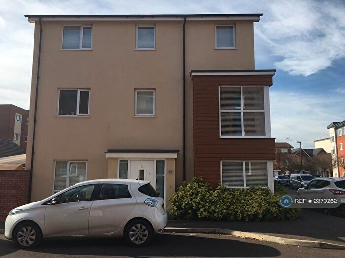 4 Bedroom End Of Terrace House To Rent In Marquess Drive, Bletchley, Milton Keynes, MK2