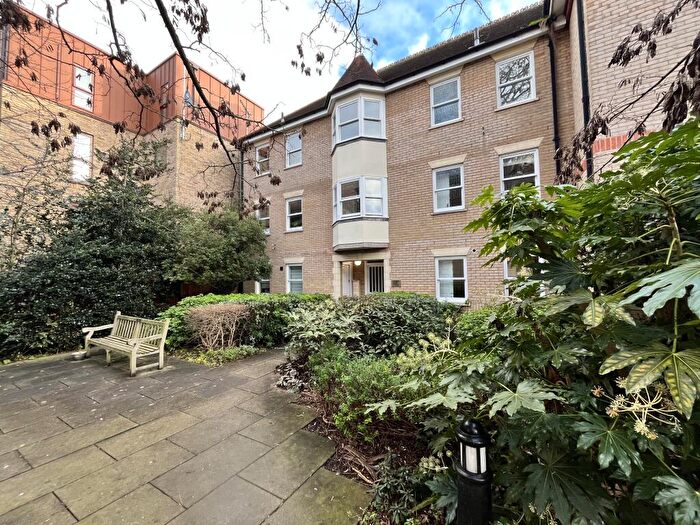 1 Bedroom Apartment To Rent In Cathedral Walk, Chelmsford, CM1