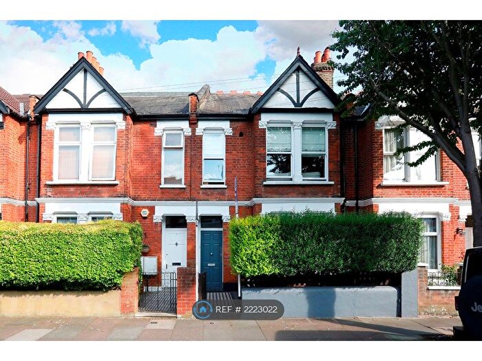 2 Bedroom Flat To Rent In Weston Road, London, W4