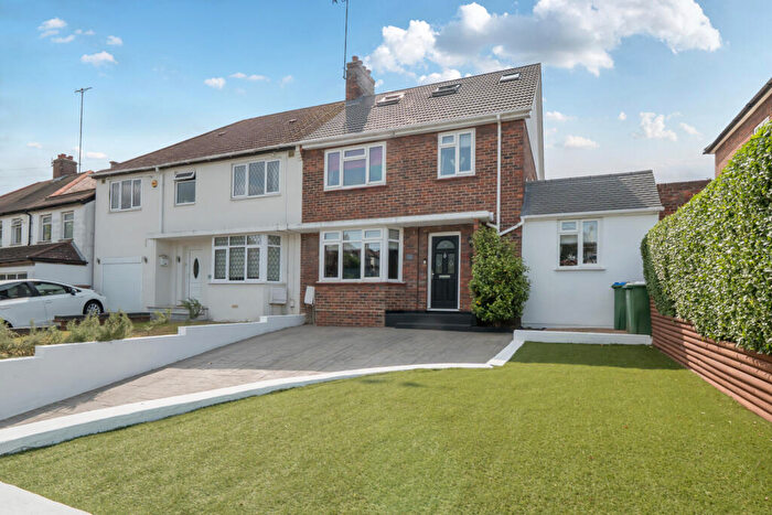 5 Bedroom Semi-Detached House For Sale In Avenue Road, Erith, DA8