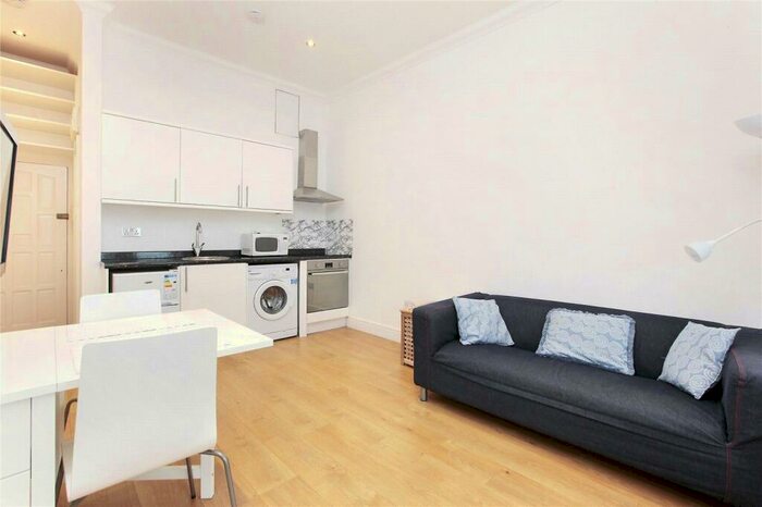 1 Bedroom Flat To Rent In St Johns Hill, London, SW11